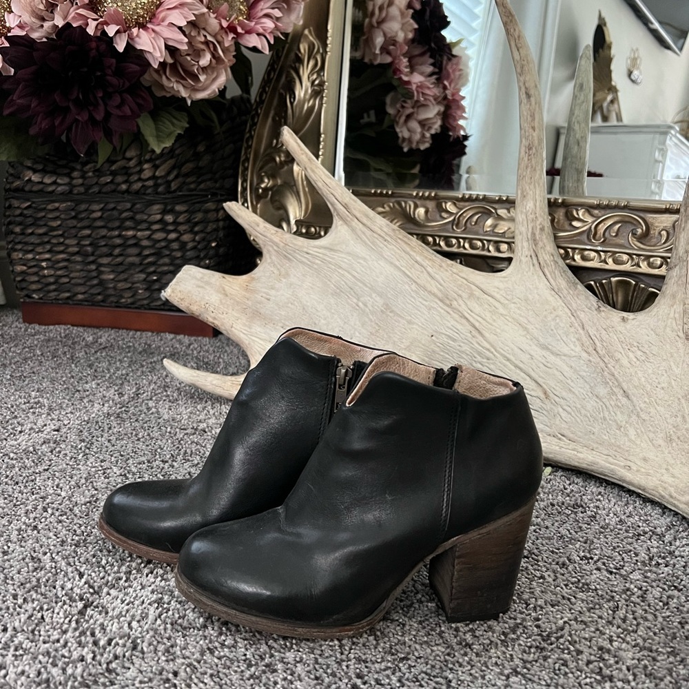 Freebird Darius size 7